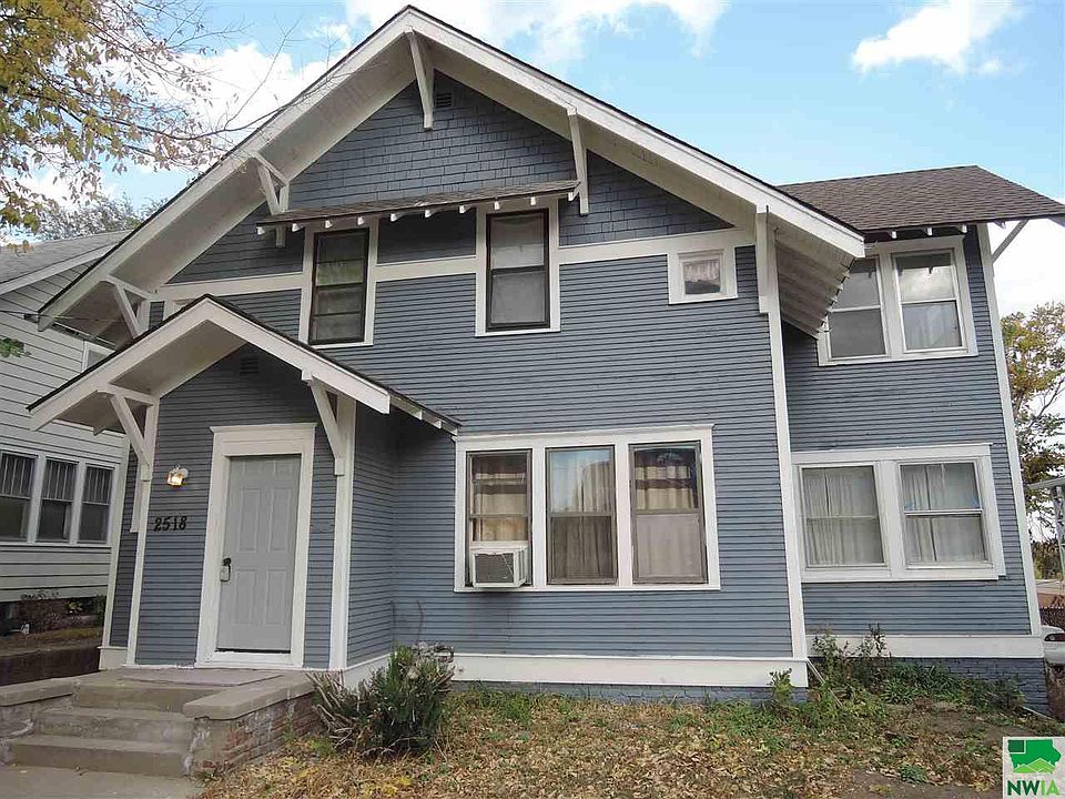 1st image of 2518 Douglas St