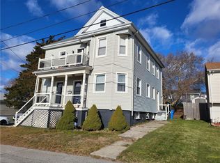 25 Old Oak Ave, Cranston, RI 02920