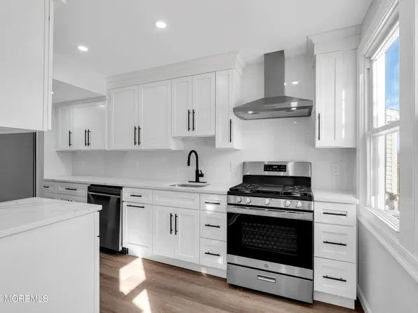5 Belshaw Avenue, Shrewsbury Twp, NJ 07724