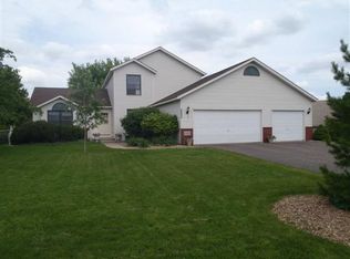 8490 Beacon Rd, Woodbury, MN 55125