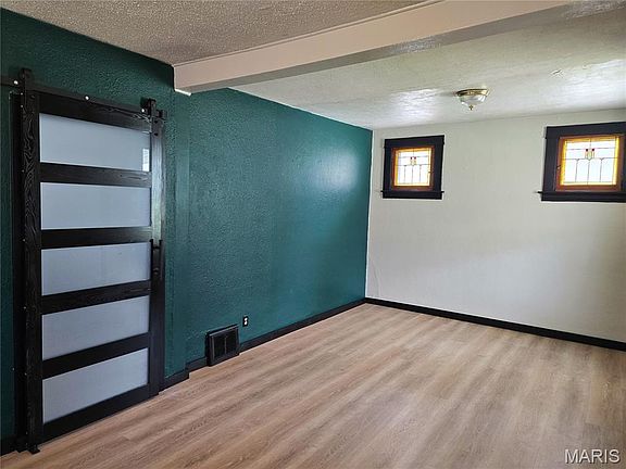 5th image of 3930 Itaska St