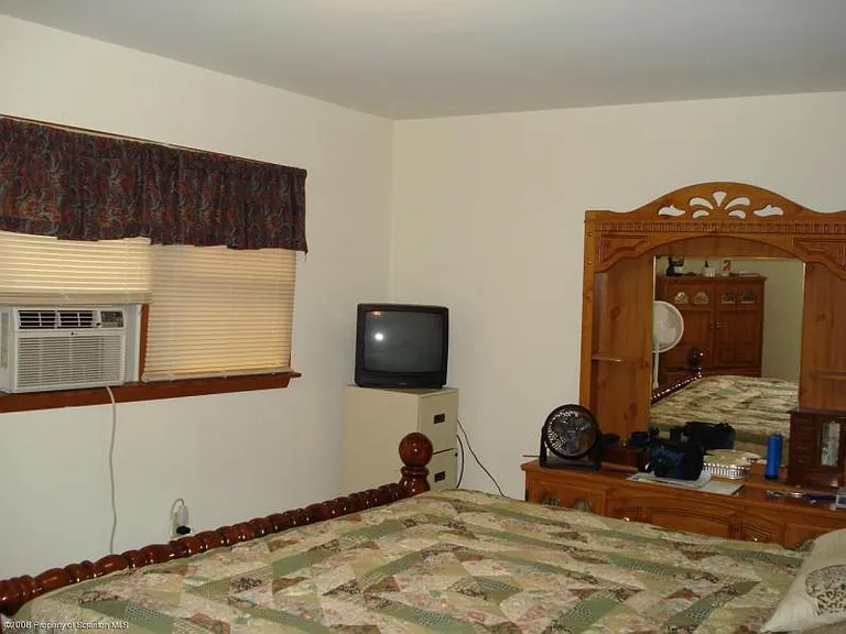 326 Melrose Ave #1 — Photo 7