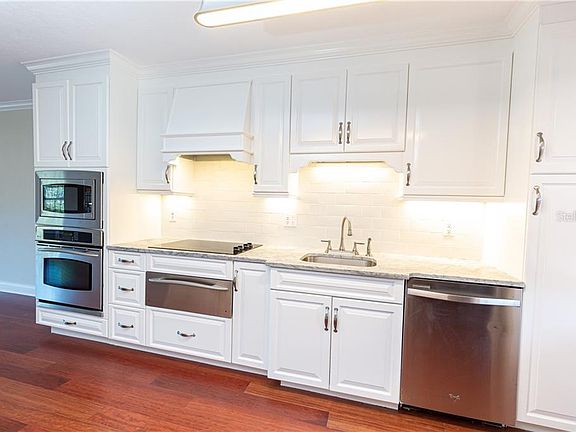 3rd image of 100 S Interlachen Ave APT 302D