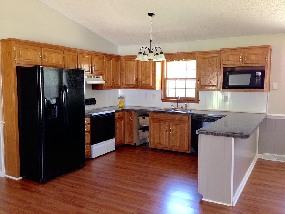 2nd image of 1815 Rainbow Cir