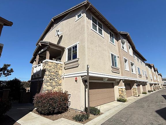 2nd image of 3037 Cole Grade Dr