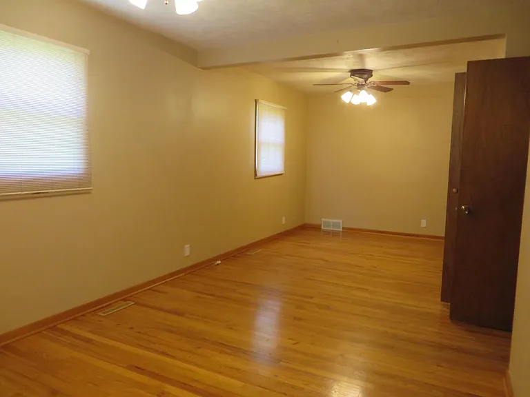 3202 Calhoun St — Photo 8