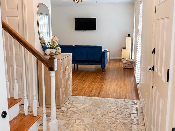 4th image of 2121 Abergeldie Dr