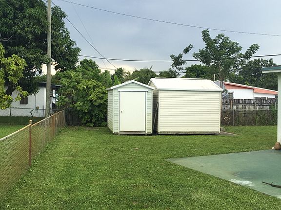 House left side yard