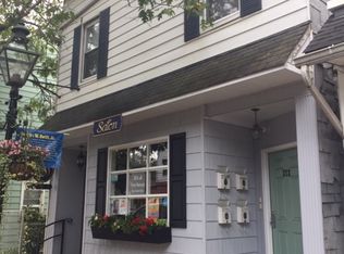 372 Farnsworth Ave APT 2A, Bordentown, NJ 08505