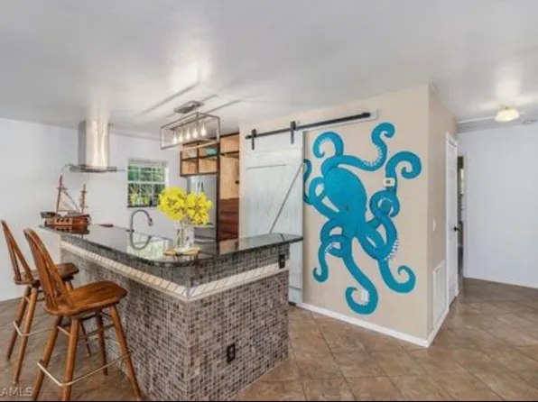 6527 Fuller Dr, Bokeelia, FL 33922