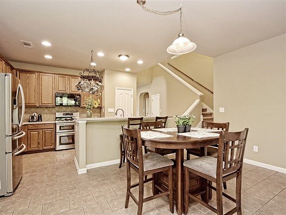 2nd image of 3925 Vallarta Ln