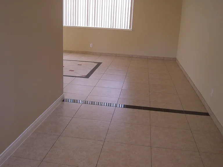 140 Greenbriar Townhouse Way — Photo 4