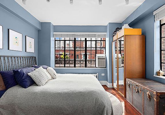 3rd image of 320 E 42nd St APT 1110