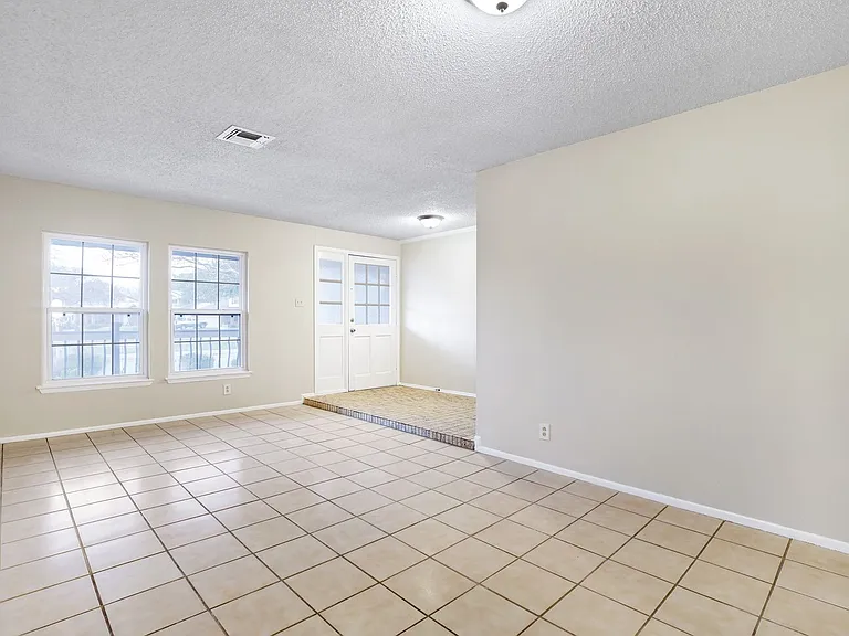 8138 Raritan St — Photo 3