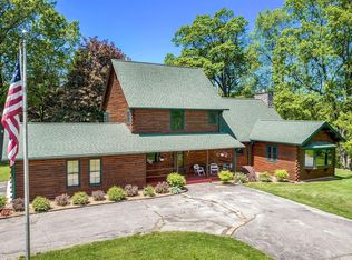 13410 Lakebrook Dr, Fenton, MI 48430