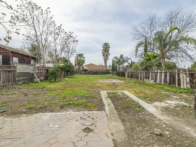 1481 Pomona Ave — Photo 25