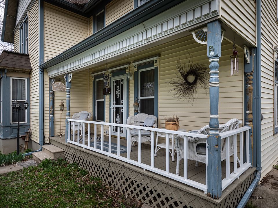 1st image of 2831 S Lucas St