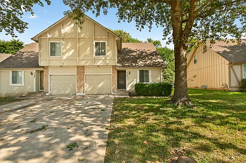 739 SE Country Ln Photo 1