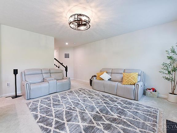 5th image of 2916 Cardiff Ct