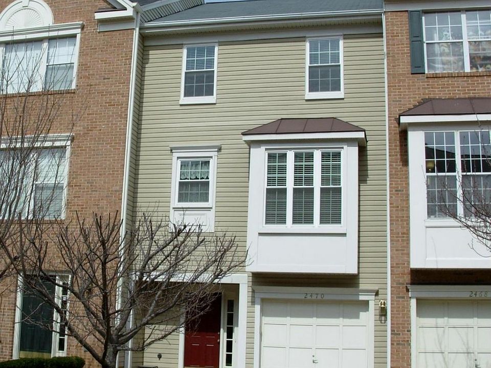 1st image of 2470 Clover Field Cir