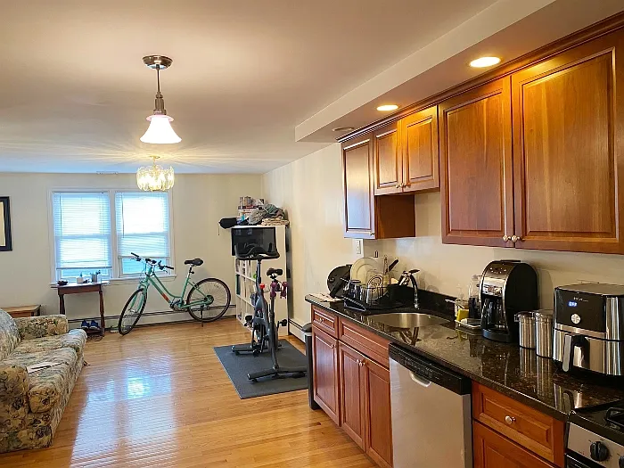 3 Lopez Ave #2 — Photo 8