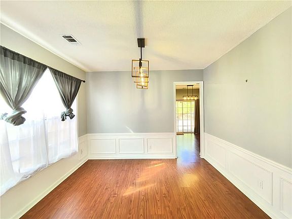 5th image of 2815 Priestcliff Dr SE