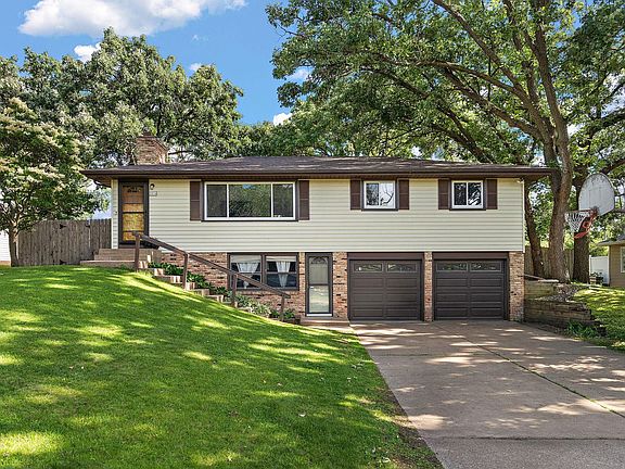 4th image of 2836 121st Ln NW