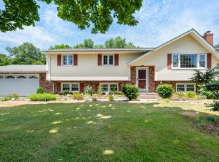 31 Welch Rd, North Haven, CT 06473