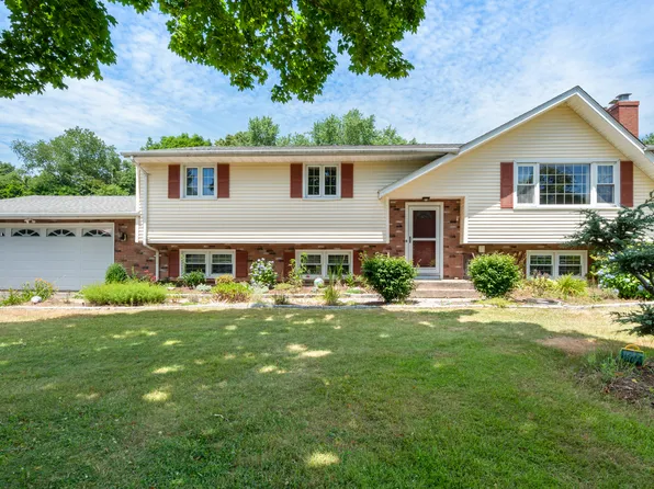 31 Welch Road, North Haven, CT 06473