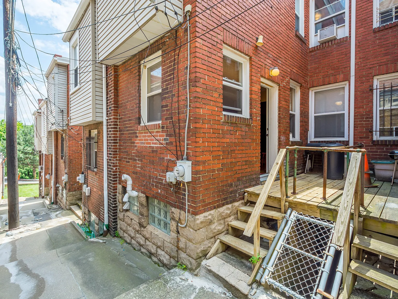 5 bed, 1200 sqft, $4,125 — Photo 3