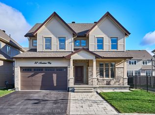 32 Aconitum Way, Ottawa, ON K1T 0S1
