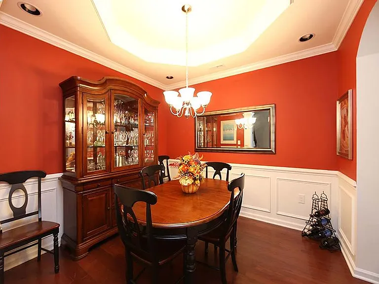 345 Scotlow Way — Photo 8