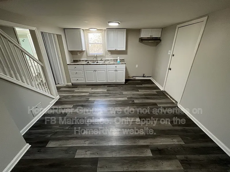 3 bed, 1.0 bath, 749 sqft, $1,250 — Photo 3