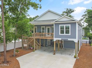 334 NE 51st St, Oak Island, NC 28465