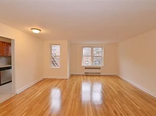 6711 Yellowstone Blvd #4B, Forest Hills, NY 11375