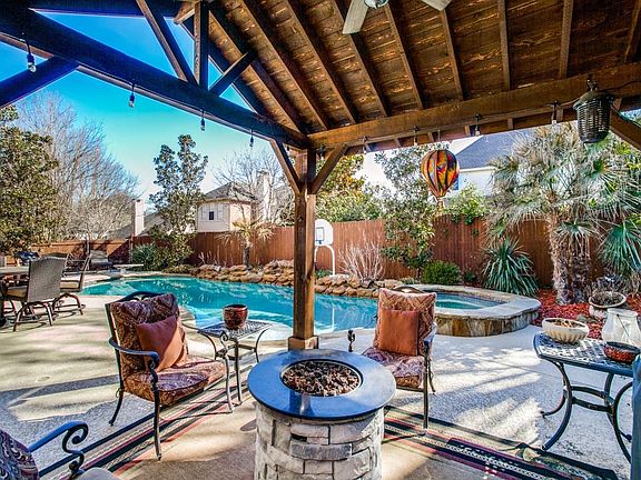 3rd image of 1309 Kingsbrook Cir
