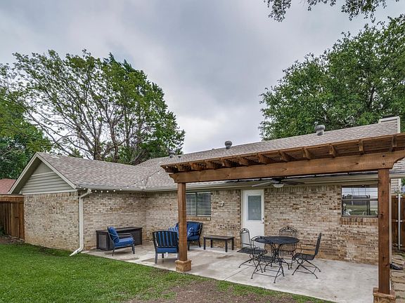 2nd image of 2223 Parkside Dr