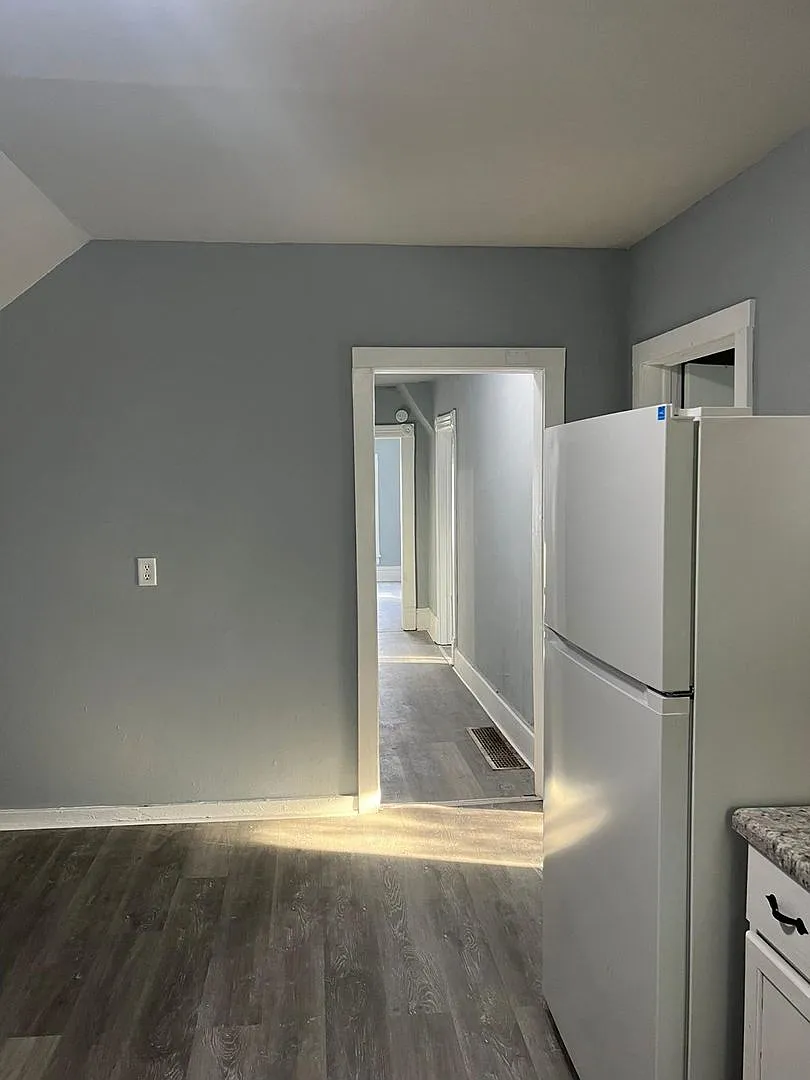 1320 Maple St. (Duplex) — Photo 4