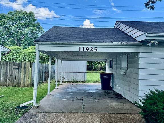 3rd image of 11925 Bridgevale Ave