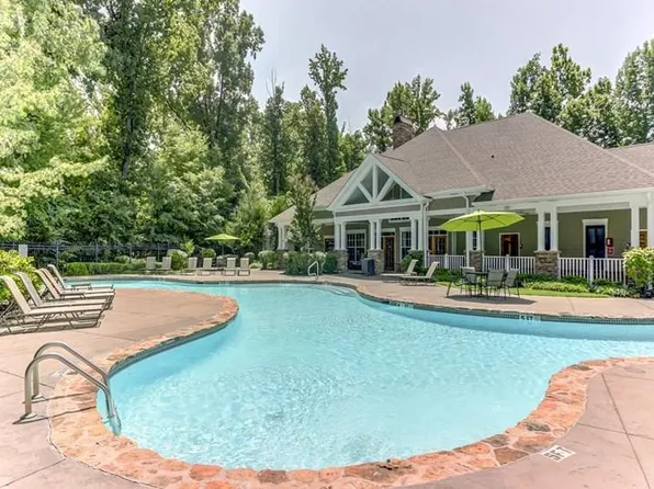 Highlands Apartment Homes