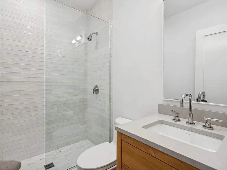 27 Grand St — Photo 29