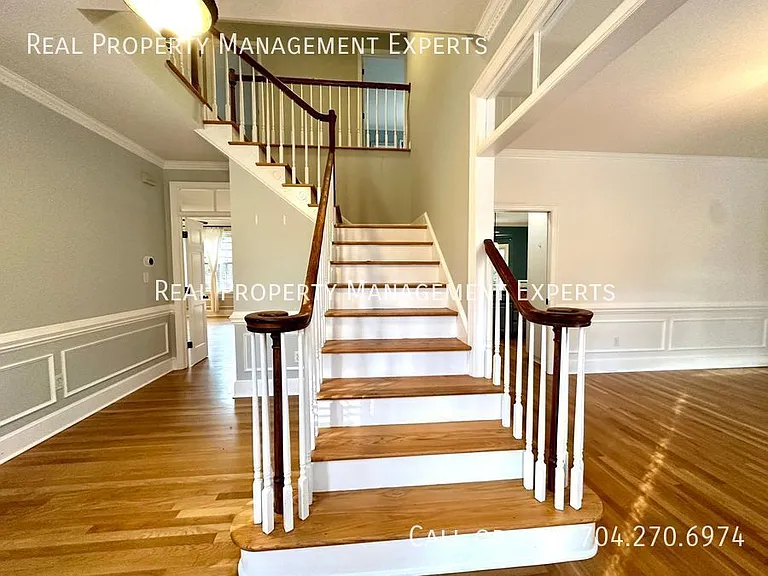 640 Barington Pl — Photo 12