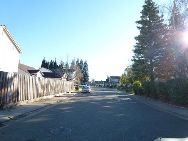 2nd image of 4413 Arbroath Way