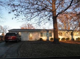 4334 Heath Dr, Saint Louis, MO 63134