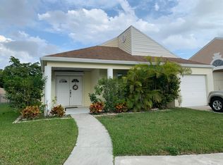 8072 Cedar Hollow Ln, Boca Raton, FL 33433