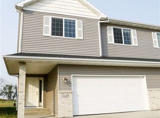 3147 8th St NE, Minot, ND 58703