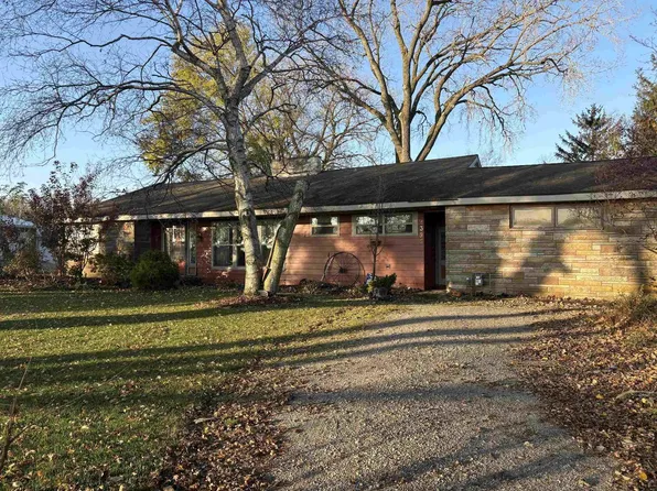 2395 Highway 80, Cuba City, WI 53807