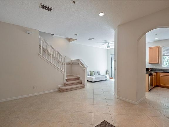5th image of 56 Canterbury Bell Dr