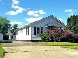 815 W Park Ave, Aurora, IL 60506