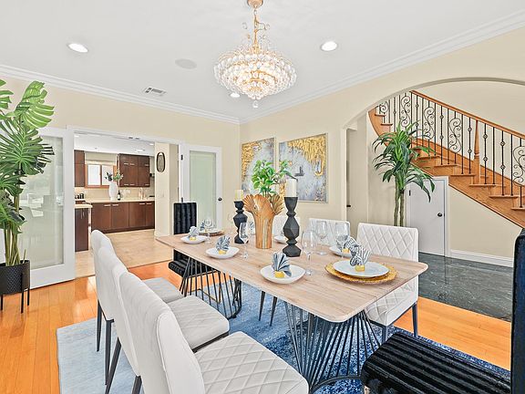 4th image of 553 S Michillinda Ave #0